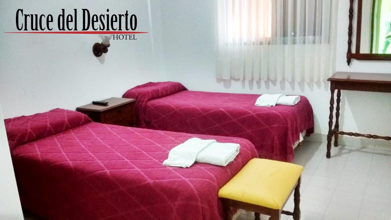 Hotel Cruce Del Desierto Veinticinco de Mayo  Bagian luar foto